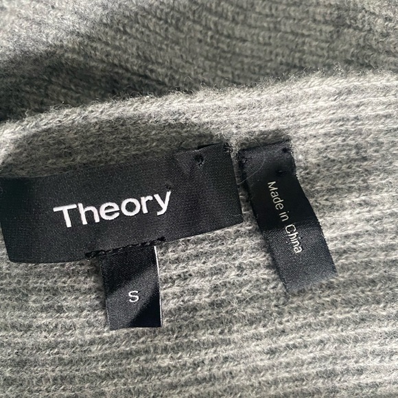 Theory Merino Wool Grey Asymmetrical sweater - Picture 10 of 13